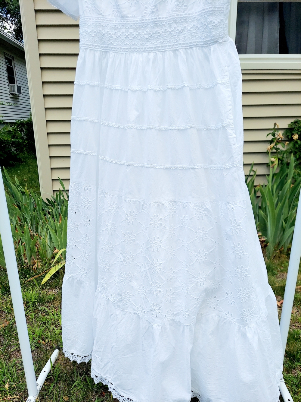 Ananta 100%Cotton White Embroided Eyelet V-Neck Maxi Dress Women Sizes S/M L/XL - Picture 7 of 8
